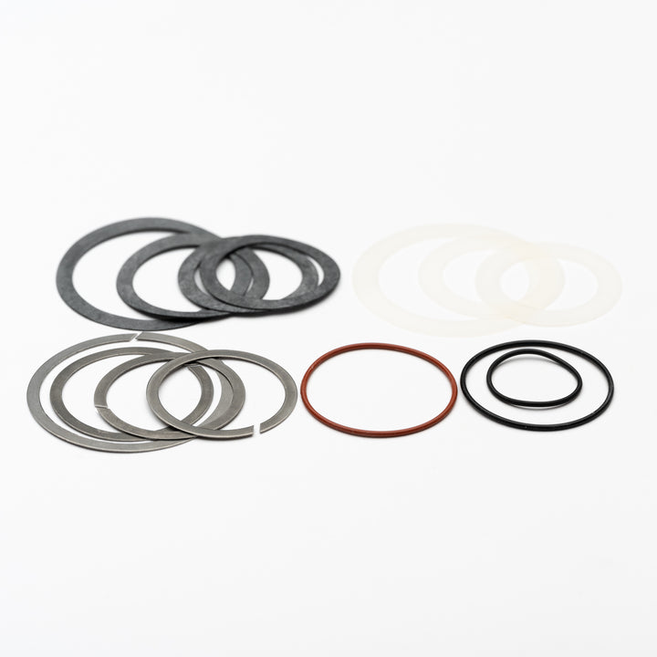 R45 Seal and Snap Ring Kit - Rear